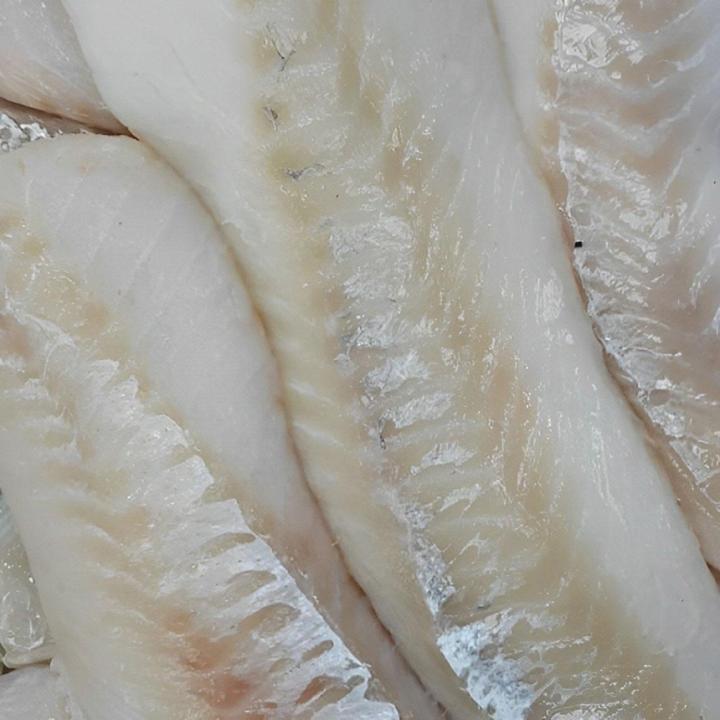 Vente de poissons frais, Yvetot